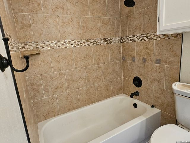 9107 Valley Bnd, San Antonio, TX 78250