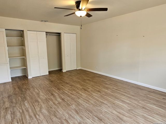 9107 Valley Bnd, San Antonio, TX 78250