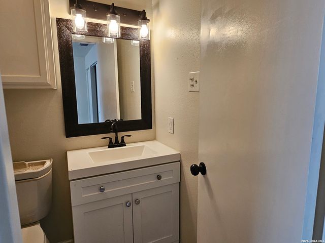 9107 Valley Bnd, San Antonio, TX 78250