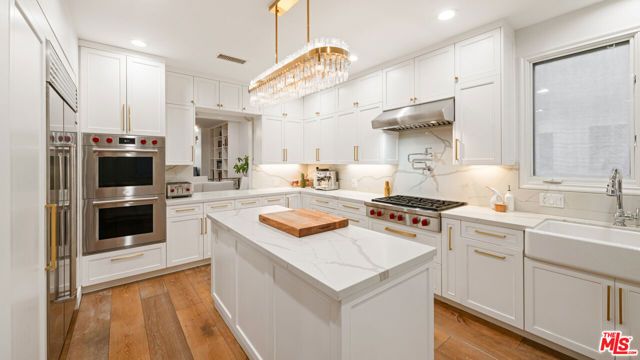 131 Roma Court, Marina Del Rey, CA 90292