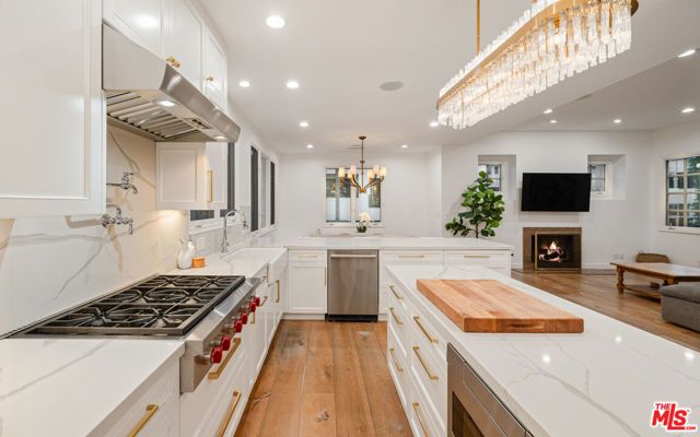 131 Roma Court, Marina Del Rey, CA 90292