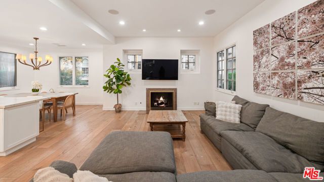 131 Roma Court, Marina Del Rey, CA 90292