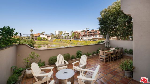 131 Roma Court, Marina Del Rey, CA 90292