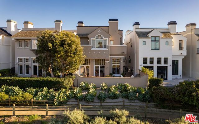 131 Roma Court, Marina Del Rey, CA 90292