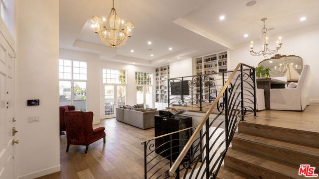 131 Roma Court, Marina Del Rey, CA 90292