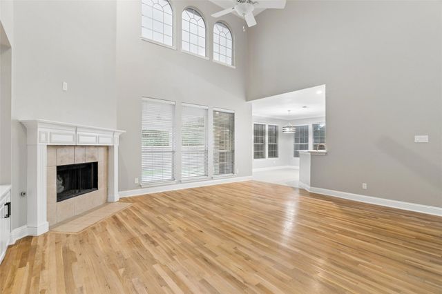 5912 Crestberry Lane, Sachse, TX 75048