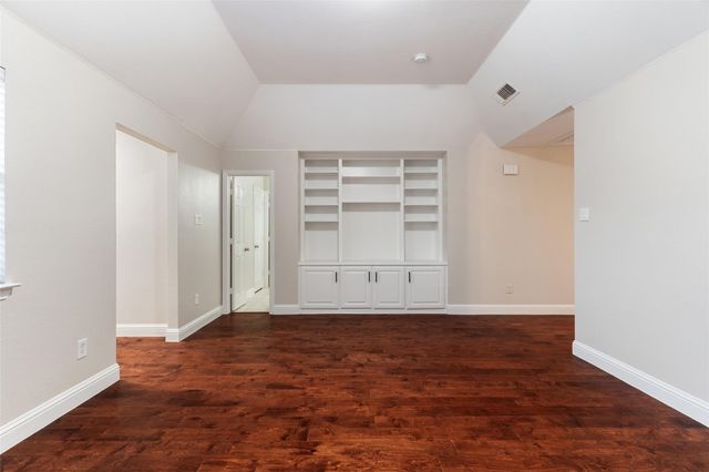 5912 Crestberry Lane, Sachse, TX 75048