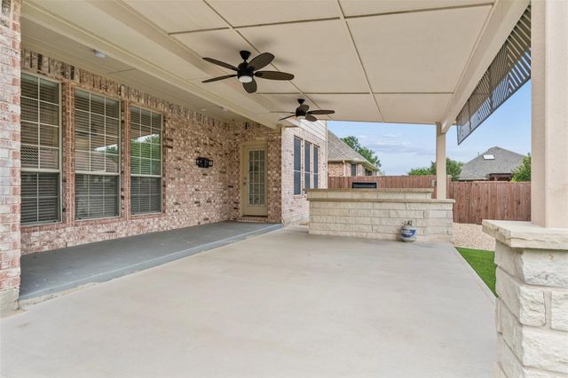 5912 Crestberry Lane, Sachse, TX 75048