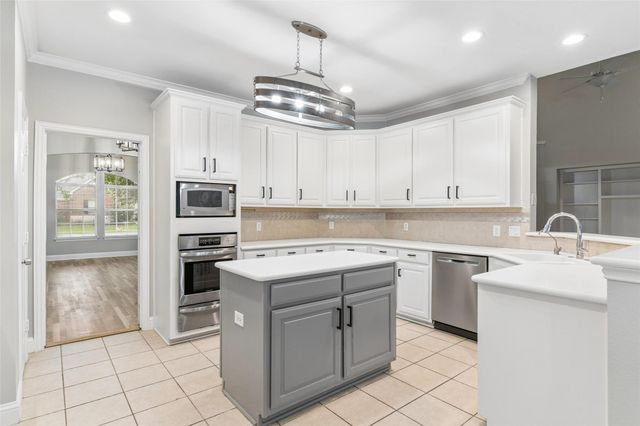 5912 Crestberry Lane, Sachse, TX 75048