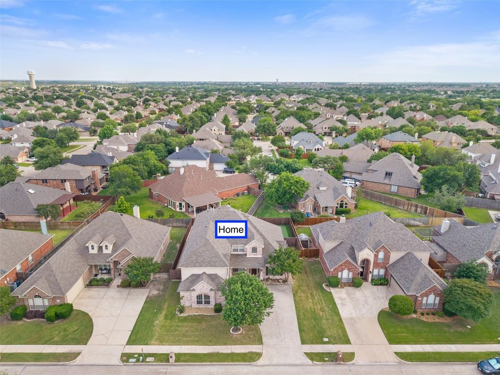 5912 Crestberry Lane, Sachse, TX 75048