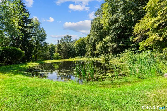 13 Woodchuck Hill Road, Simsbury, CT 06092