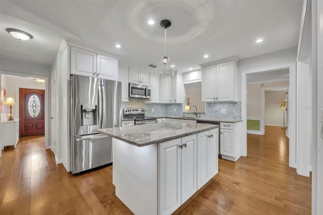 652 W CADILLAC DRIVE, Altamonte Springs, FL 32714