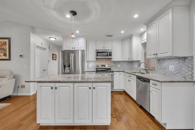 652 W CADILLAC DRIVE, Altamonte Springs, FL 32714