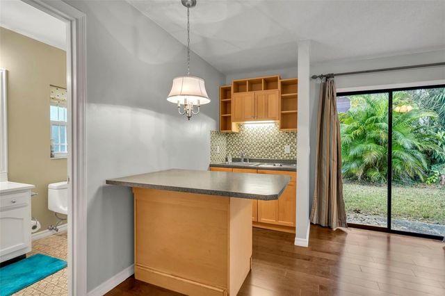 652 W CADILLAC DRIVE, Altamonte Springs, FL 32714