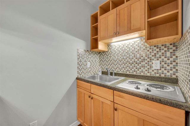 652 W CADILLAC DRIVE, Altamonte Springs, FL 32714