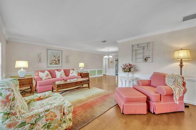 652 W CADILLAC DRIVE, Altamonte Springs, FL 32714