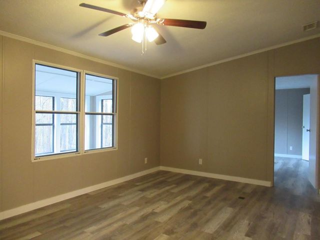 61 Berry Patch Lane, Cleveland, GA 30528