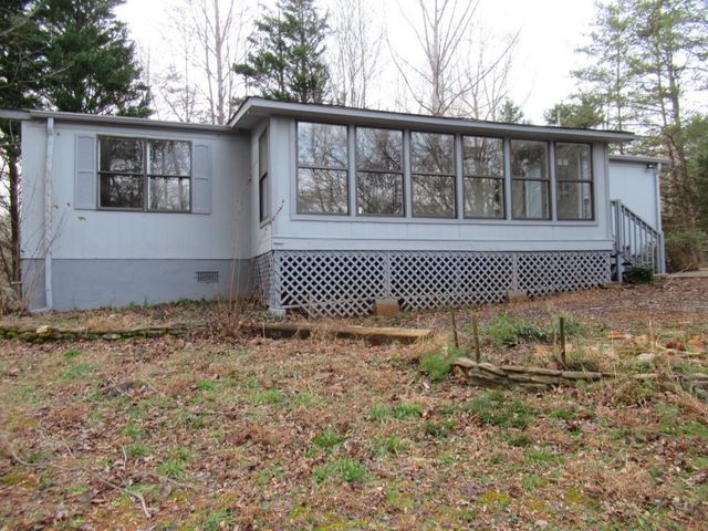 61 Berry Patch Lane, Cleveland, GA 30528