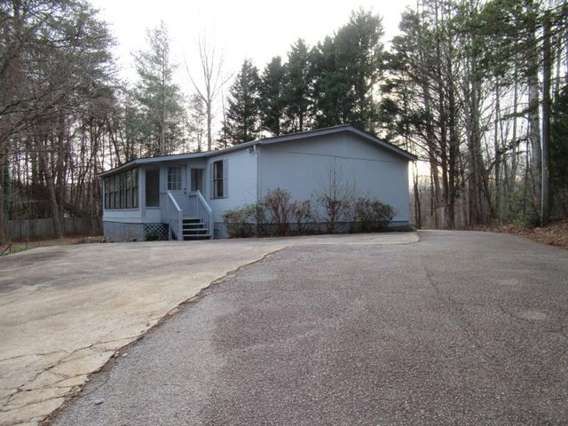 61 Berry Patch Lane, Cleveland, GA 30528