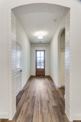 782 Sterling Drive, Benbrook, TX 76126