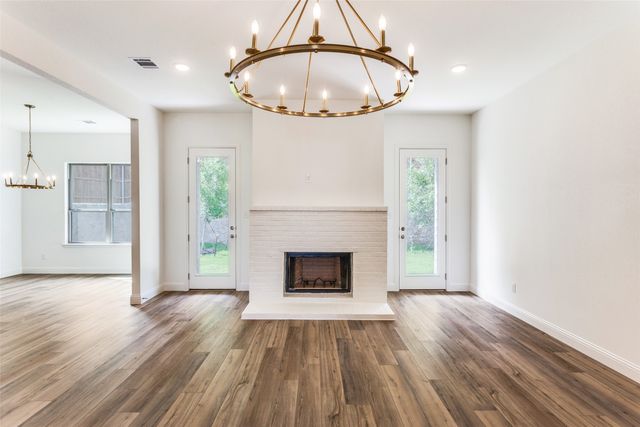 782 Sterling Drive, Benbrook, TX 76126