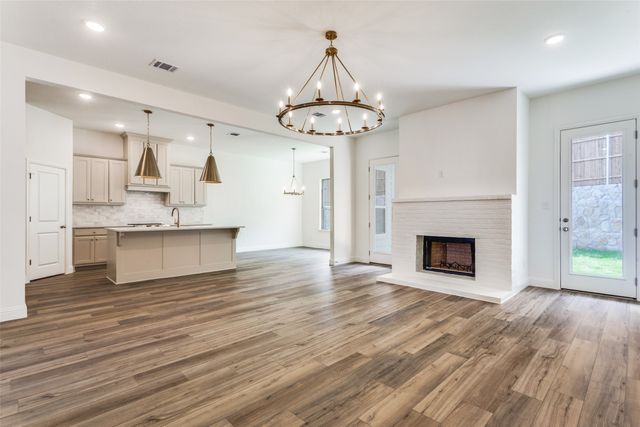 782 Sterling Drive, Benbrook, TX 76126