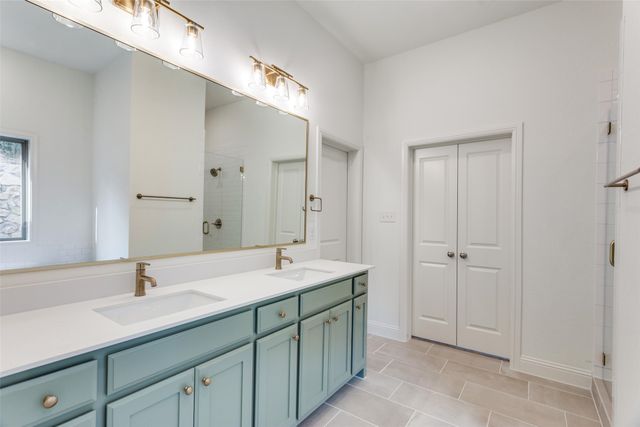 782 Sterling Drive, Benbrook, TX 76126