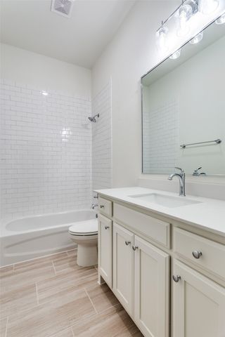 782 Sterling Drive, Benbrook, TX 76126