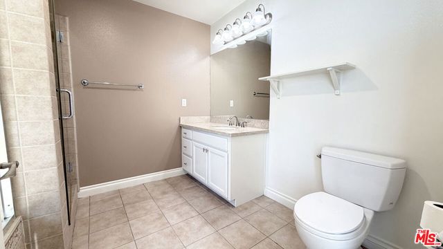 956 S Wilton Place 401, Los Angeles, CA 90019