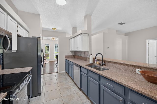 11828 HEATHER GROVE Lane, Jacksonville, FL 32223