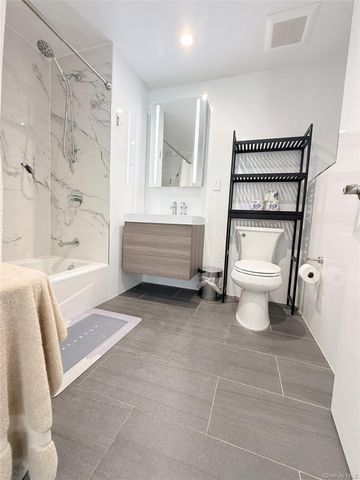 15353 77th Avenue 3C, Flushing, NY 11367