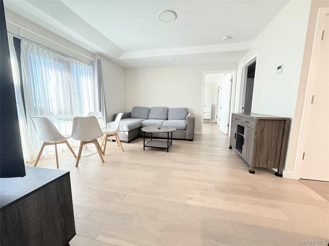 15353 77th Avenue 3C, Flushing, NY 11367