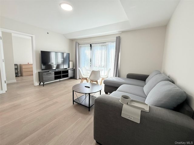 15353 77th Avenue 3C, Flushing, NY 11367