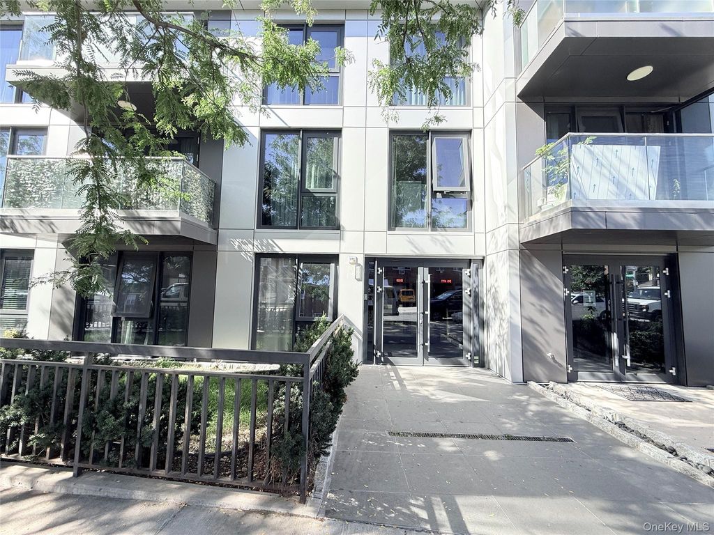 15353 77th Avenue 3C, Flushing, NY 11367 — photo 2