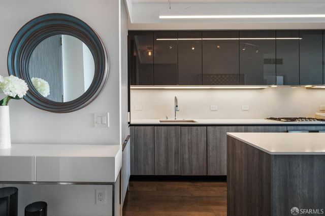 201 Folsom Street 21F, San Francisco, CA 94105