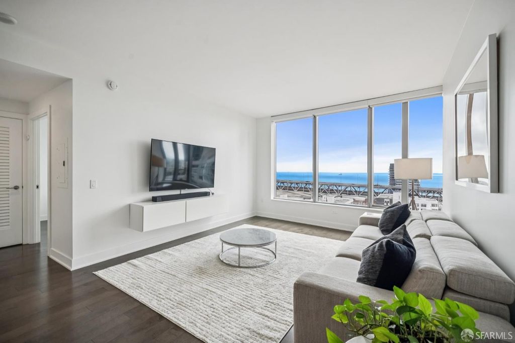 201 Folsom Street 21F, San Francisco, CA 94105
