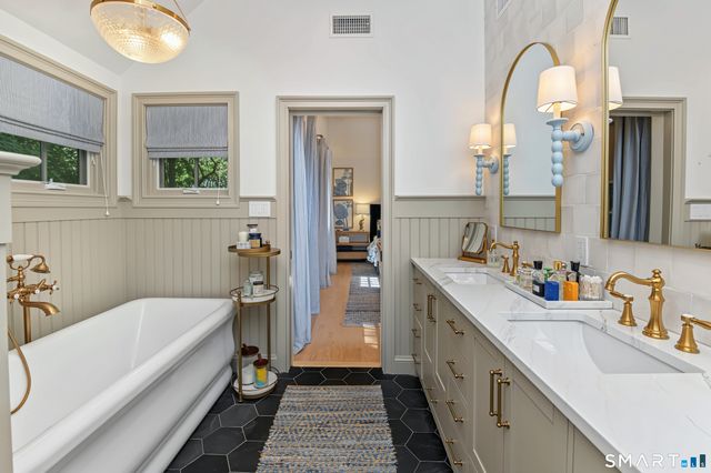 20 Strawberry Ridge Road, Ridgefield, CT 06877
