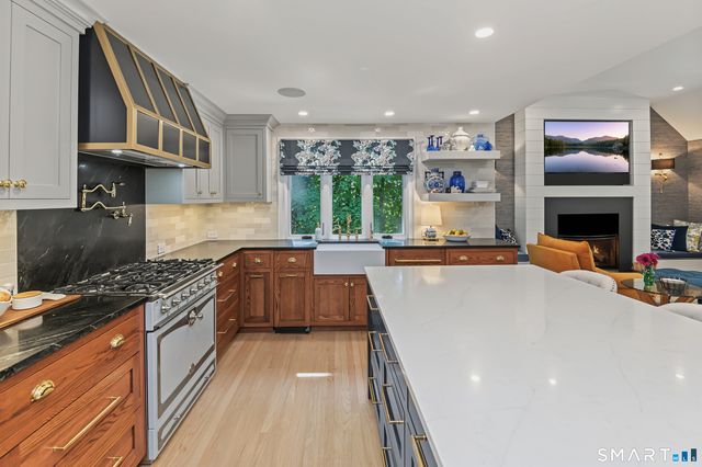 20 Strawberry Ridge Road, Ridgefield, CT 06877