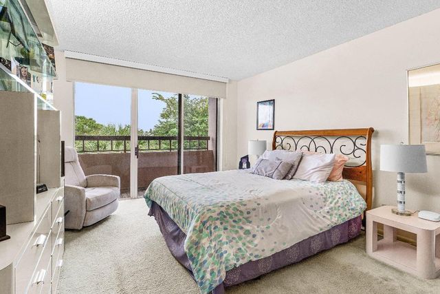 4702 Fountains Drive 408, Lake Worth, FL 33467