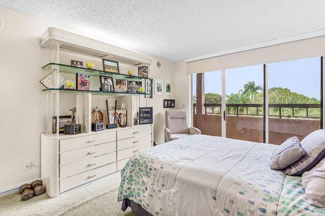 4702 Fountains Drive 408, Lake Worth, FL 33467