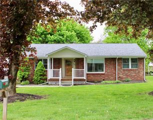 125 Jackson St, Harmony Boro, PA 16037