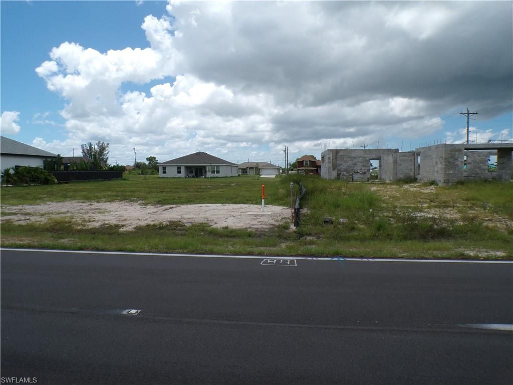 420 Diplomat PKWY E, CAPE CORAL, FL 33909 — photo 5