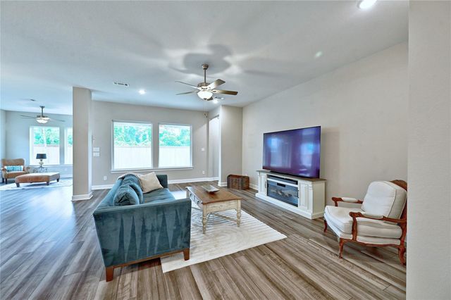29622 Conifer Street, Tomball, TX 77375