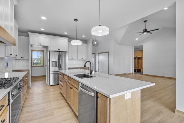 N1282 MEADOW PARK DRIVE, Greenville, WI 54942