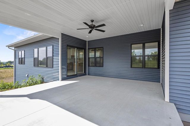 N1282 MEADOW PARK DRIVE, Greenville, WI 54942