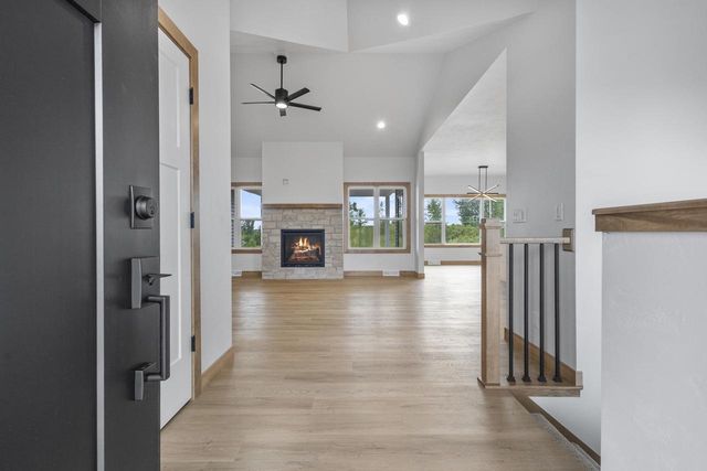 N1282 MEADOW PARK DRIVE, Greenville, WI 54942