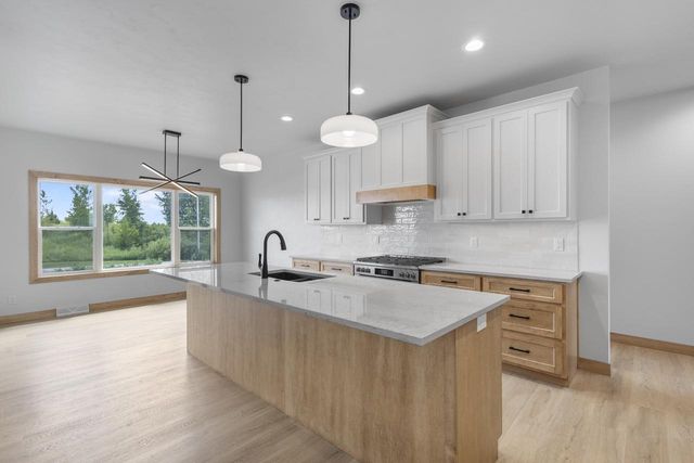 N1282 MEADOW PARK DRIVE, Greenville, WI 54942