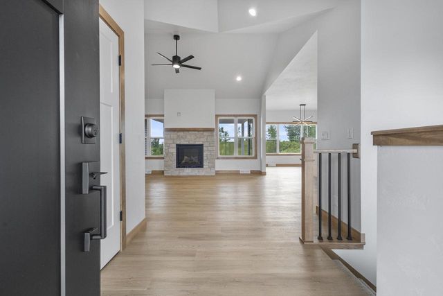 N1282 MEADOW PARK DRIVE, Greenville, WI 54942