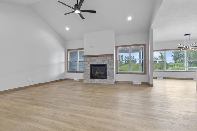 N1282 MEADOW PARK DRIVE, Greenville, WI 54942