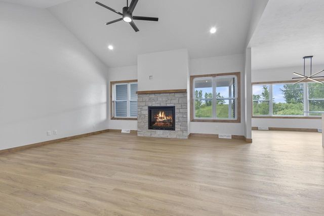 N1282 MEADOW PARK DRIVE, Greenville, WI 54942